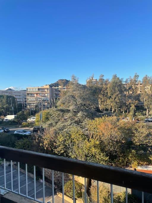 Le Cocon Hyerois Διαμέρισμα Ιέρ Εξωτερικό φωτογραφία